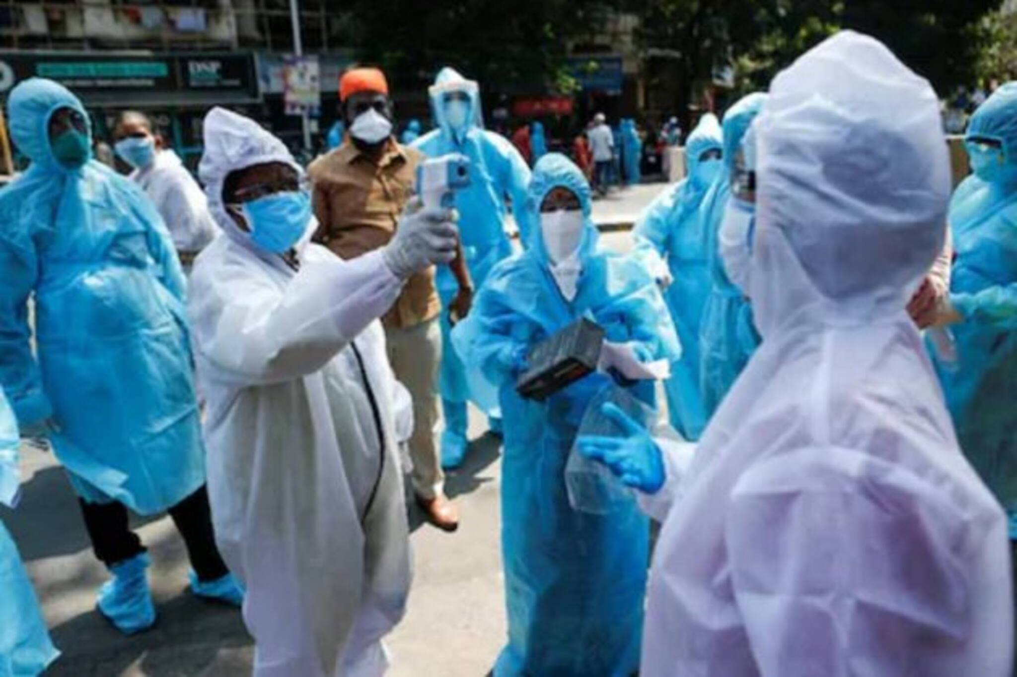 Bengal Coronavirus Update : চিন্তা বাড়াচ্ছে তিন জেলা! রাজ্যে ফের চড়ছে দৈনিক সংক্রমণ, ঊর্ধ্বমুখী মৃত্যু হার...