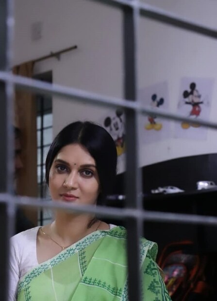 তবে গৌতম ঘোষের বিখ্যাত ছবির সঙ্গে এই নাটকের মিল নেই। নাটকটি লিখেছেন এবং পরিচালনা করেছেন রাকেশ বসু। photo source Facebook 