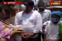 দুঃস্থদের খাদ্য সামগ্রী বিতরণ দুর্গাপুরের কুড়ি নম্বর ওয়ার্ড তৃণমূল কংগ্রেসের