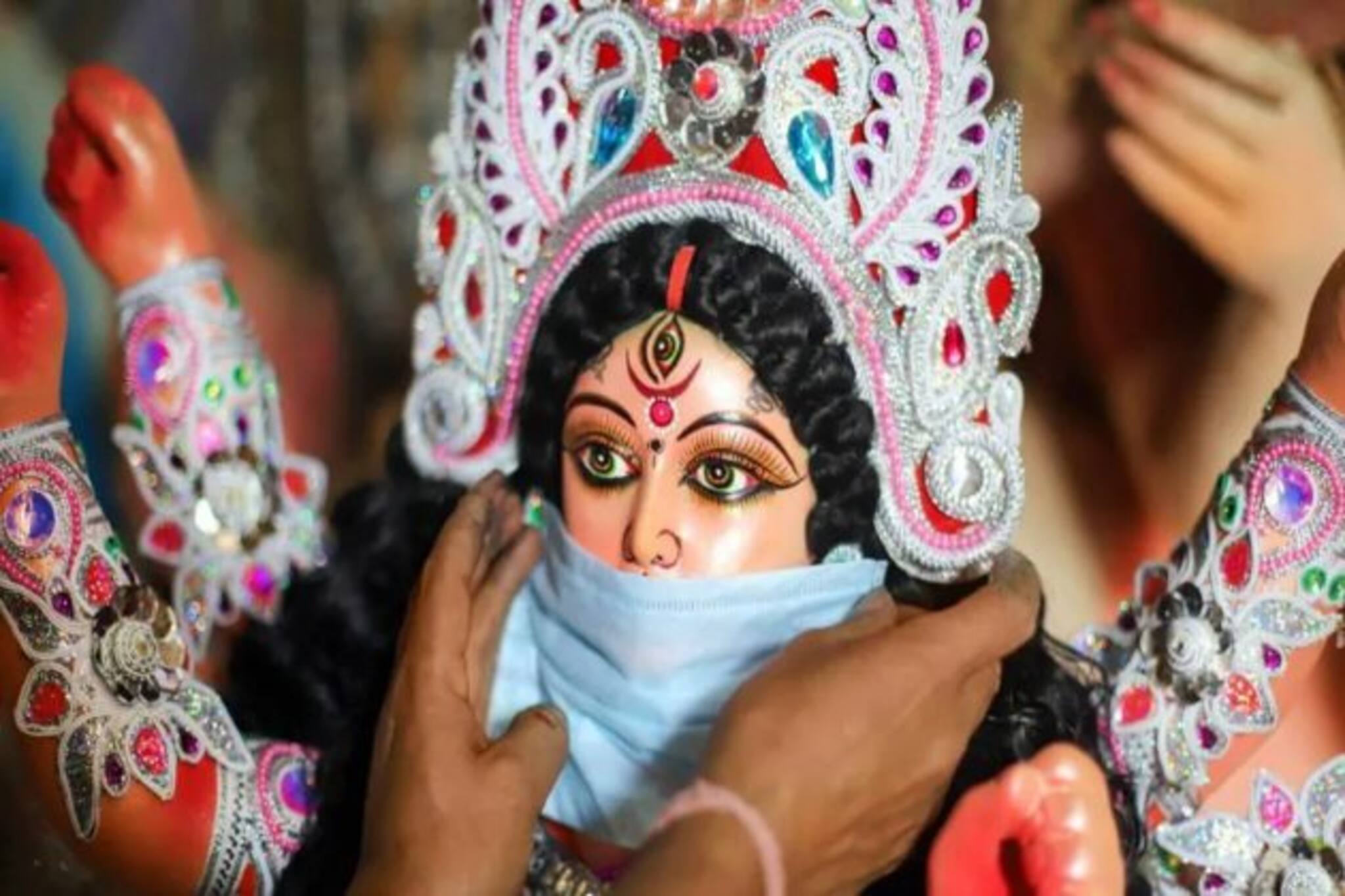 Third Covid Wave: দূর্গাপুজোতেই কি আছড়ে পড়তে পারে করোনার তৃতীয় ঢেউ? কী বলছেন বিশেষজ্ঞরা?