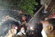 সন্ধ্যায় হঠাৎ আগুন বড়বাজারে! ঘটনাস্থলে দমকলের ১০টি ইঞ্জিন, পৌঁছলেন ফিরহাদ হাকিম সন্ধ্যায় হঠাৎ আগুন বড়বাজারে! ঘটনাস্থলে দমকলের ১০টি ইঞ্জিন, পৌঁছলেন ফিরহাদ হাকিম