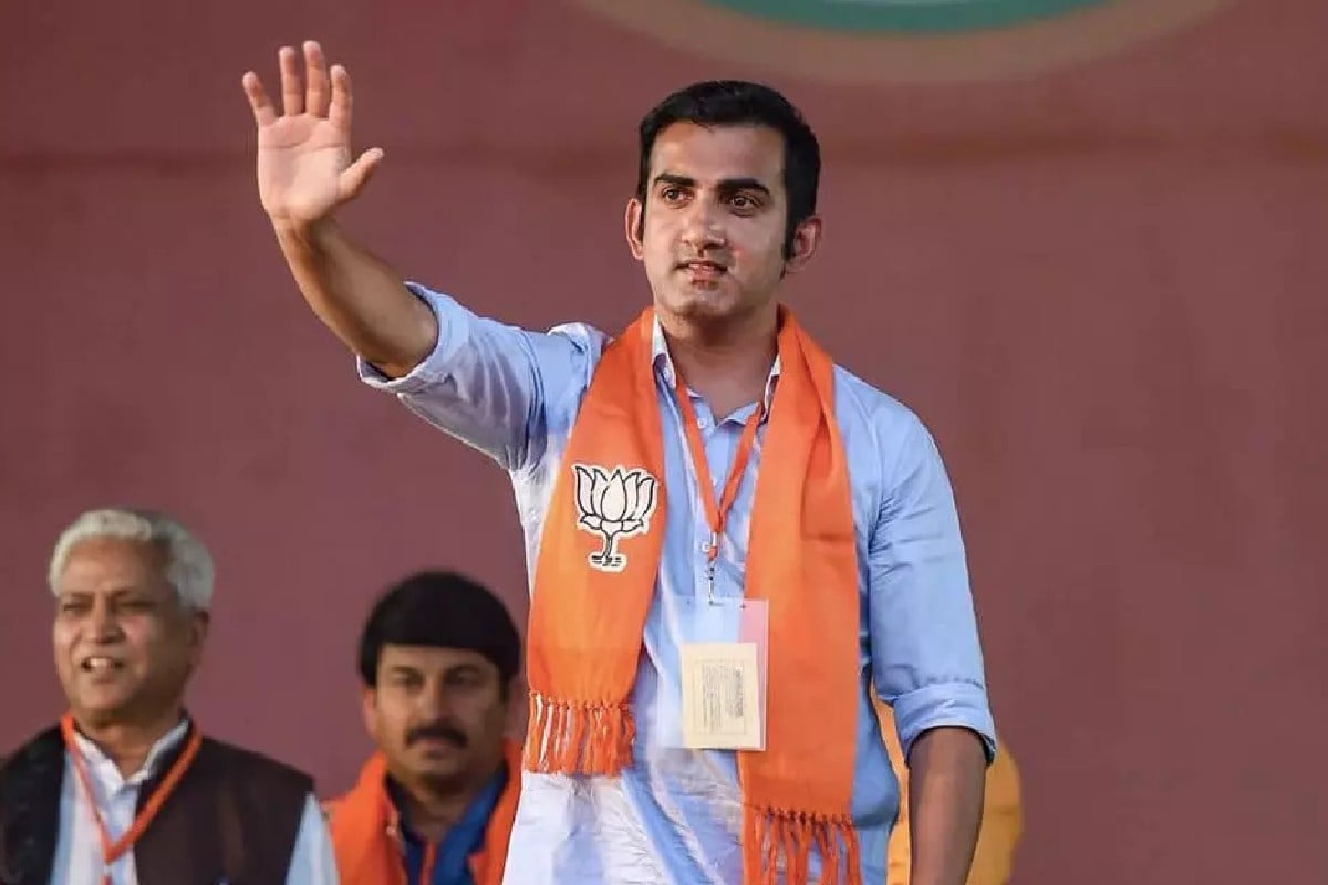 গৌতম গম্ভীরের বিরুদ্ধেও অবৈধভাবে করোনার ওষুধ মজুত করে রাখার অভিযোগ উঠেছিল। তিনি এত ওষুধ একসঙ্গে কোথা থেকে পেলেন, তা নিয়ে প্রশ্ন উঠেছিল। গৌতম গম্ভীরের বিরুদ্ধেও অবৈধভাবে করোনার ওষুধ মজুত করে রাখার অভিযোগ উঠেছিল। তিনি এত ওষুধ একসঙ্গে কোথা থেকে পেলেন, তা নিয়ে প্রশ্ন উঠেছিল।