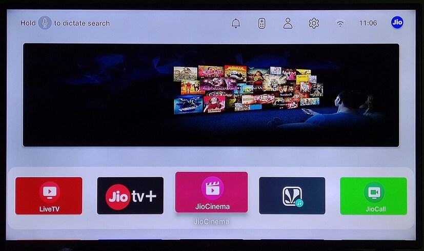 JioFiber Postpaid কিনলে গ্রাহকরা রাউটার ছাড়া পেয়ে যাবেন 4K সেট টপ বক্স বিনামূল্যে। আপনার কাজ থেকে ১০০০ টাকা সিকিওরিটি ডিপোজিট নেওয়া হবে যা আপনি ফেরত পেয়ে যাবেন। ৯৯৯ টাকা বা এর থেকে বেশি টাকার প্ল্যান নিলে আপনি পেয়ে যাবেন ১৫টি ওটিটি অ্যাপ যার মধ্যে রয়েছে SunNxt, HoiChoi, Zee5, Hotstar। এছাড়াও গ্রাহকরা পেয়ে যাবেন জিও-র সব অ্যাপ বিনামূল্যে।