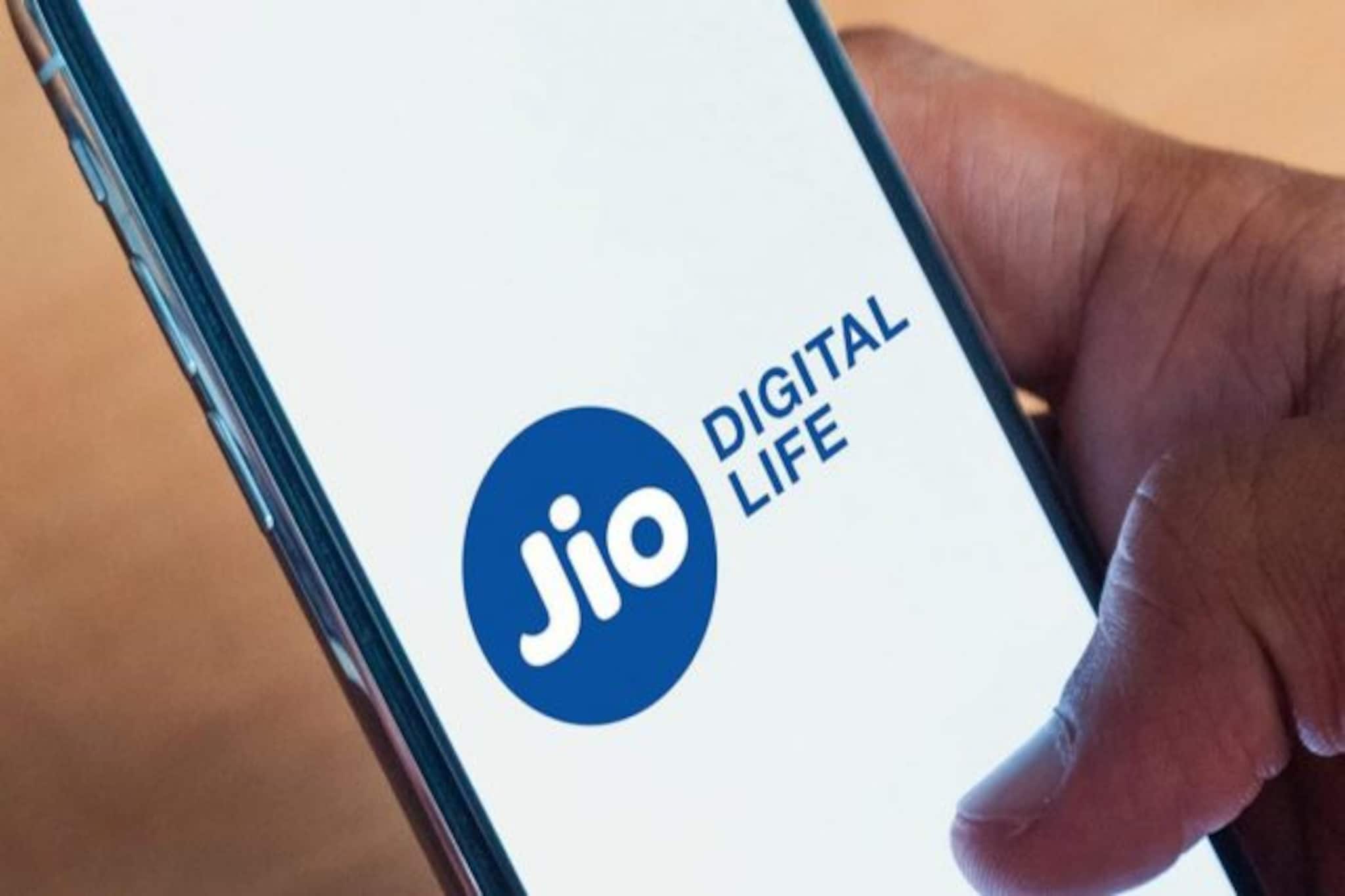 5G আর দূরে নয়! ডিজিটাল জগতে বিপ্লব আনছে Jio, ইঙ্গিত RIL-এর বার্ষিক রিপোর্টে