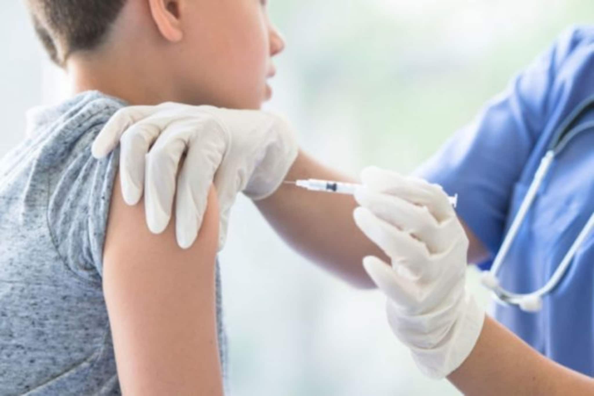 Coronavirus Vaccine : ১২ থেকে ১৮ বয়সিদের করোনা টিকাকরণ শীঘ্রই! সুপ্রিমকোর্টে জানাল কেন্দ্রীয় স্বাস্থ্যমন্ত্রক
