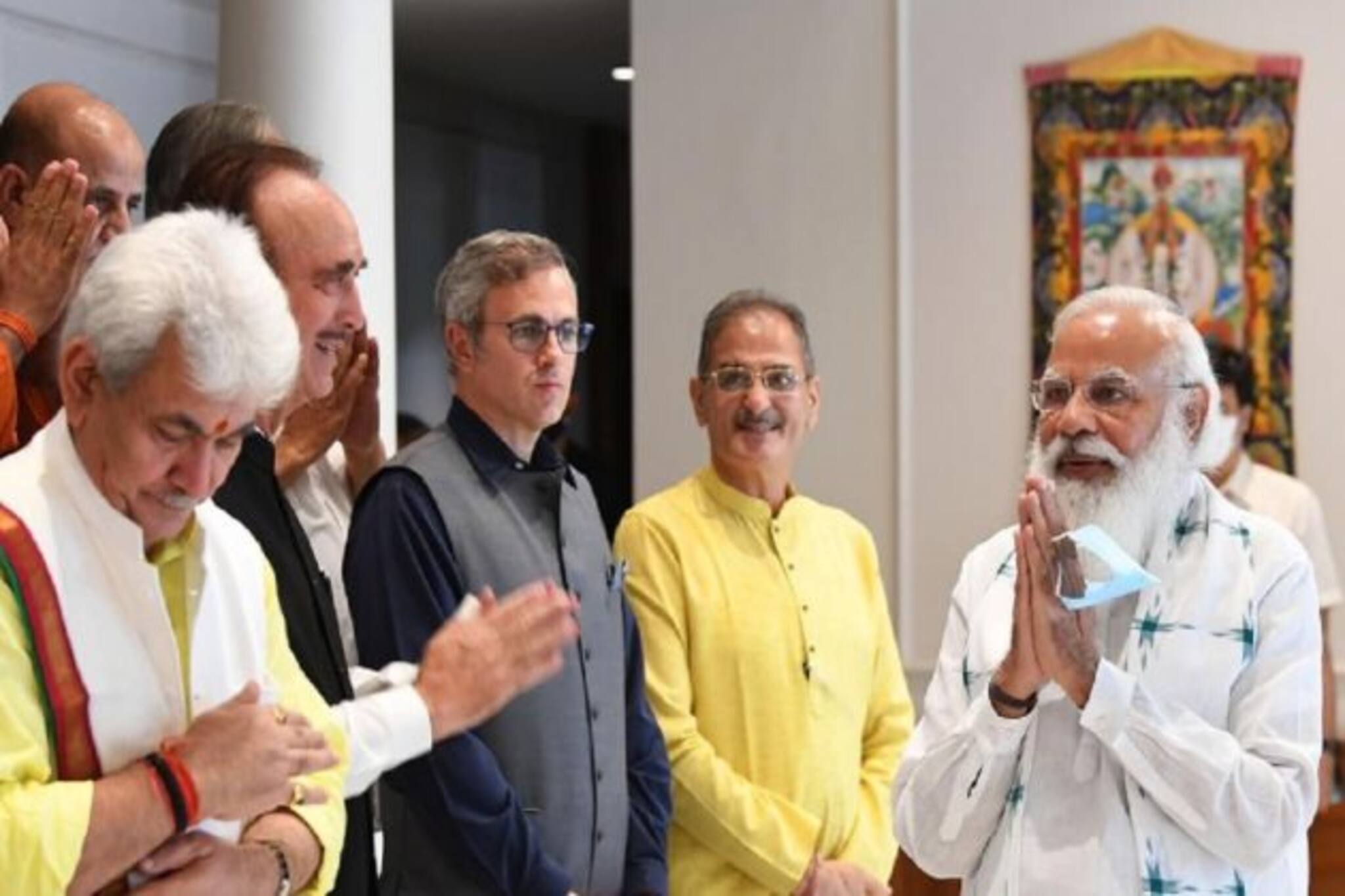 জম্মু-কাশ্মীরে সরকার গড়তে মরিয়া বিজেপি, সীমানা প্রসারিত করে বাড়াতে হবে ক'টি আসন?