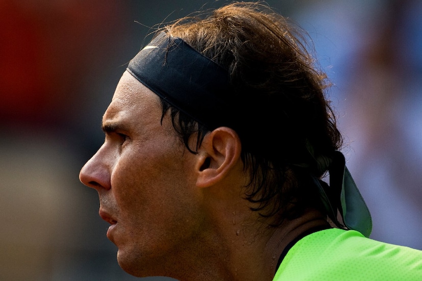 ১৩ বার ফরাসী ওপেন খেতাব জিতেছেন তিনি। কিন্তু এবার আটকে গেলেন জকোভিচের কাছে। ফরাসী ওপেনে রাফায়েল নাদালের অপ্রত্যাশিত হার মেনে নিতে পারেননি তাঁর ভক্তরা। আর এবার তাঁর ভক্তদের আরও একটি খারাপ খবর শোনালেন স্প্যানিশ তারকা।