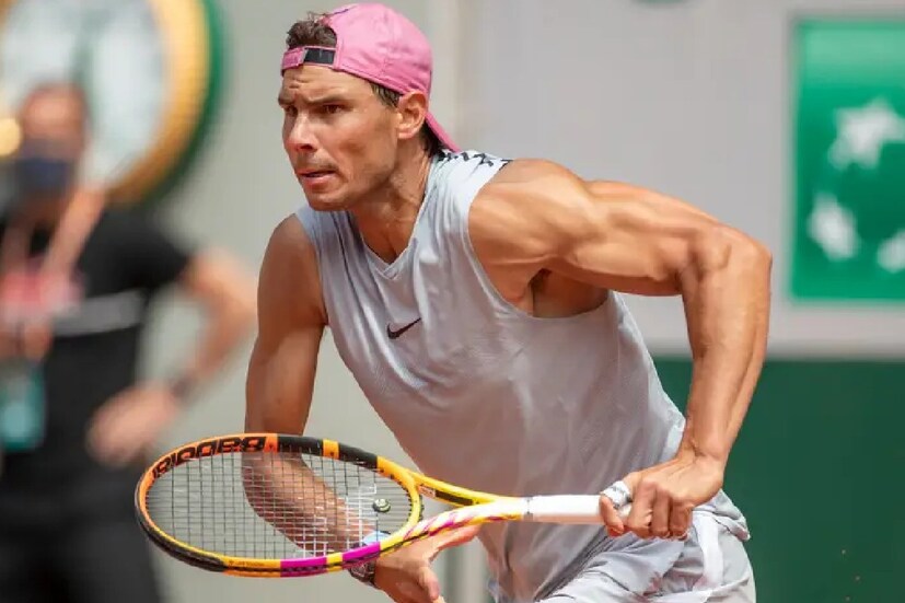 রাফায়েল নাদাল গত কয়েক বছরে বারবার চোট-আঘাতের কবলে পড়েছেন। সেরে উঠতে সময়ও লেগেছে অনেকটা। তাই এবার একটু সমঝে-বুঝে খেলতে চান। ফরাসী ওপেনের সেমিফাইনাল ম্য়াচে চেনা নাদালকে পাওয়া যায়নি। অনেকেই তাই বলছিলেন, নাদাল হয়তো চোট পেয়েছিলেন আগেই।