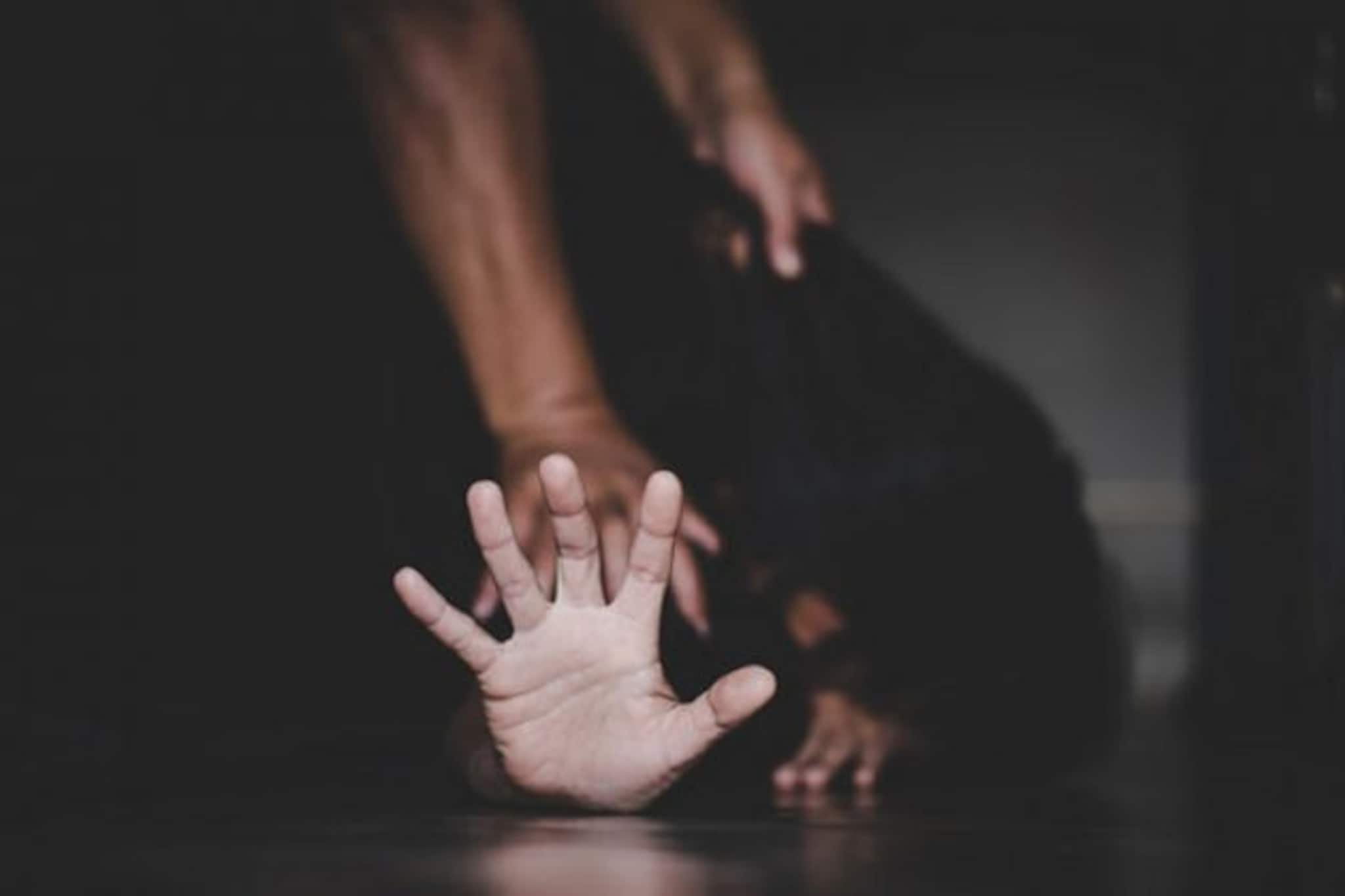 ফের রাজধানীতে নাবালিকাকে পৈশাচিক ধর্ষণ, ক্ষোভের আগুন জ্বলছে...