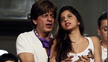মেয়ে সুহানাকে চোখে হারাচ্ছেন Shahrukh Khan, ইমোজি দিয়ে বোঝালেন অনুভূতি
