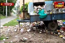 প্রাক্তন চেয়ারম্যানের বাড়ির সামনে, ময়লার স্তূপে গড়াগড়ি খাচ্ছে মাস্ক, পিপিই