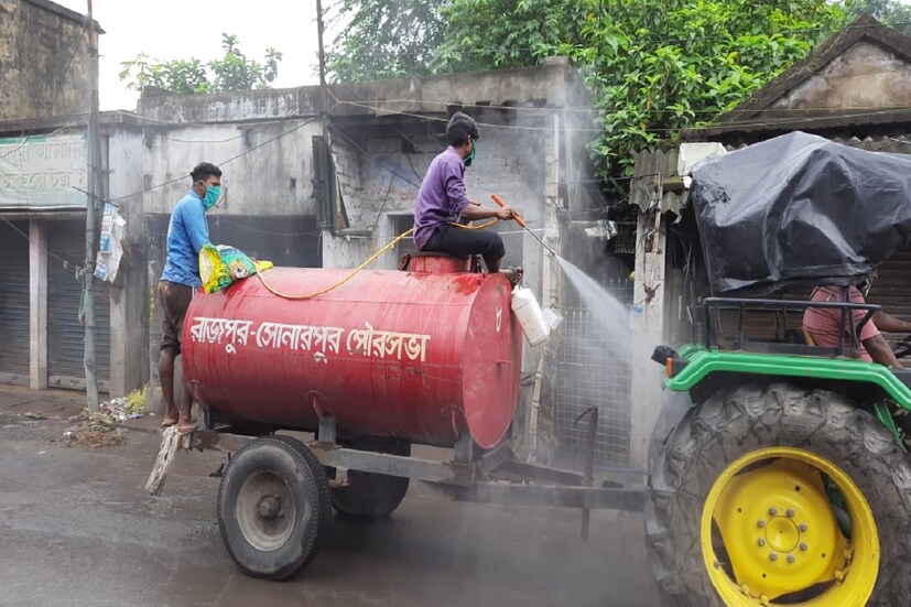 রাজপুর সোনারপুর পুরসভার অবস্থানগত কারণে অসংখ্য মানুষ প্রতিদিন কলকাতায় আসেন। সাইকেল বা বাইক নিয়ে খুব সহজেই কলকাতায় ঢুকে পড়া যায়। আবার অনেকেই পায়ে হেঁটেও তাদের গন্তব্যে পৌঁছে যেতে পারেনি সহজেই। ব্যবসায়ীদের একটা বড় অংশ তিনদিন বাজার বন্ধ রাখার সিদ্ধান্ত নিয়ে প্রশ্ন তুলছেন। 