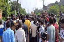 Local Train| লোকাল ট্রেন কবে? ক্ষোভ উগরে সোনারপুর স্টেশনে ধুন্ধুমার! ব্যাহত রেল পরিষেবা Local Train| লোকাল ট্রেন কবে? ক্ষোভ উগরে সোনারপুর স্টেশনে ধুন্ধুমার! ব্যাহত রেল পরিষেবা