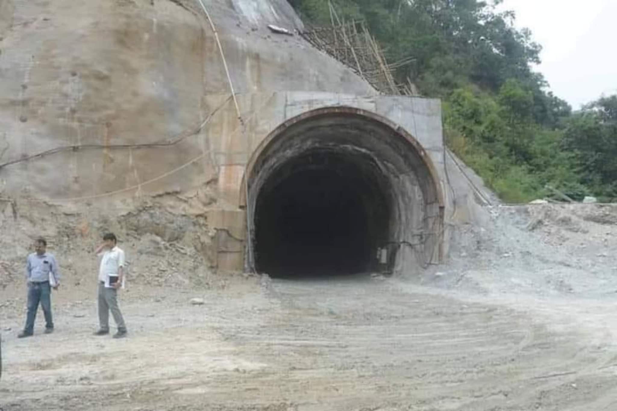 Kalimpong Landslide Update : বৃষ্টির জেরে সেবক-রংপো রেল টানেলে ধস, মৃত্যু হল ঝাড়খণ্ডের দুই শ্রমিকের!