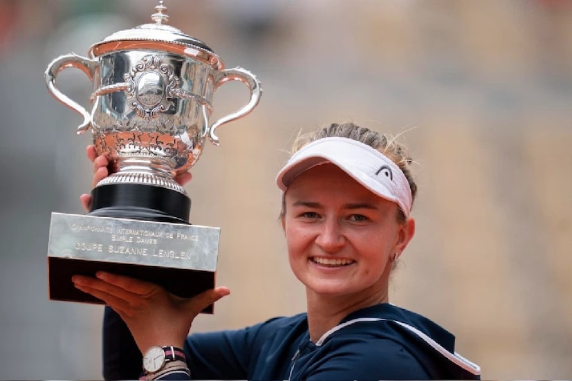 বারবরা ক্রেইসিকোভা। বিশ্ব টেনিসে অখ্যাত ছিলেন তিনি এতদিন। তবে আর নয়। টেনিস বিশ্বে নিজের সাম্রাজ্যের পত্তন করলেন চেক তারকা। প্রথমবার ফরাসী ওপেন জিতে সাড়া ফেলে দিলেন তিনি।