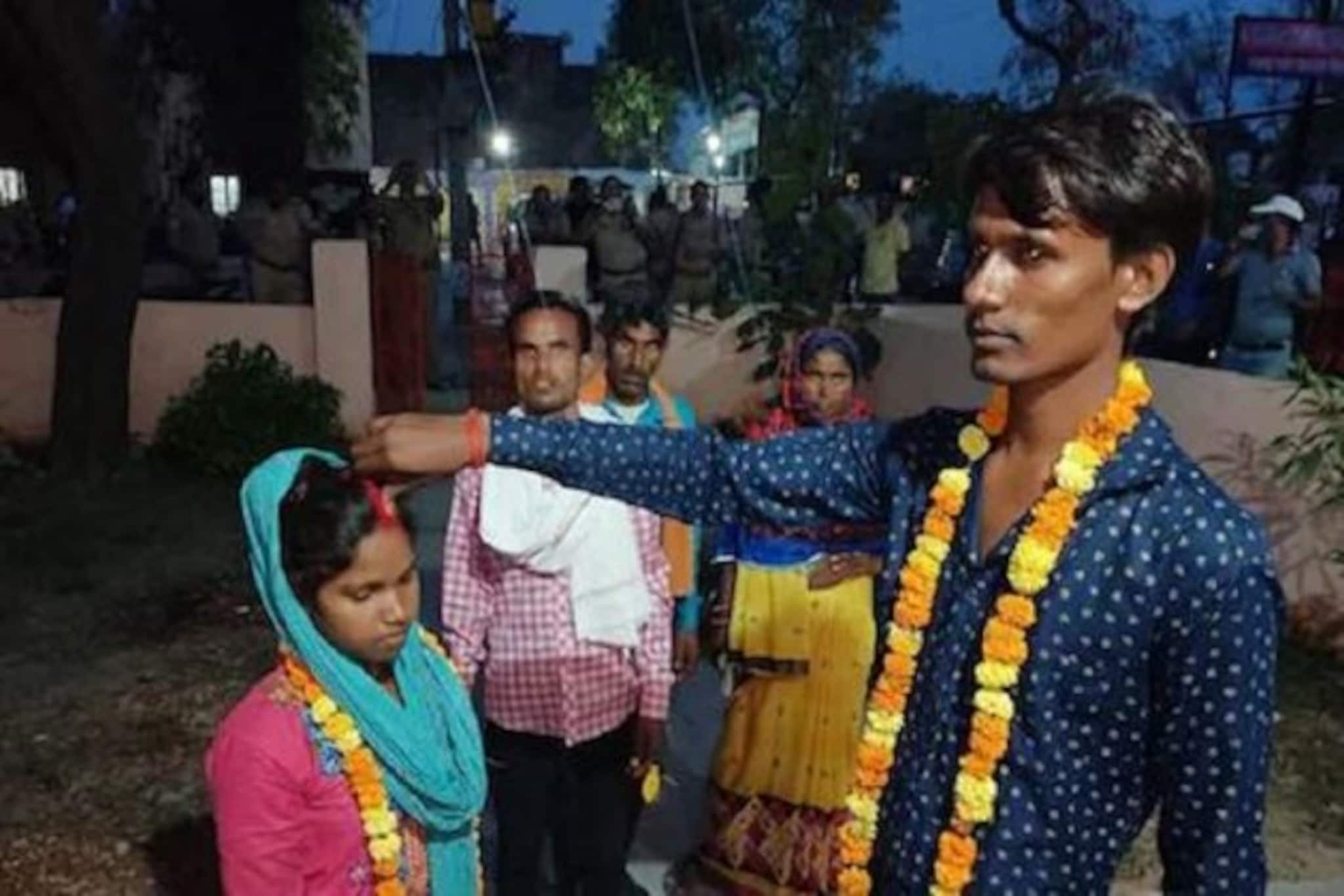 বিয়ের পিঁড়ি ছেড়ে পালিয়েছিলেন বউ, ফিরে এসে প্রেমিকের হাতে পরলেন সিঁদুর!