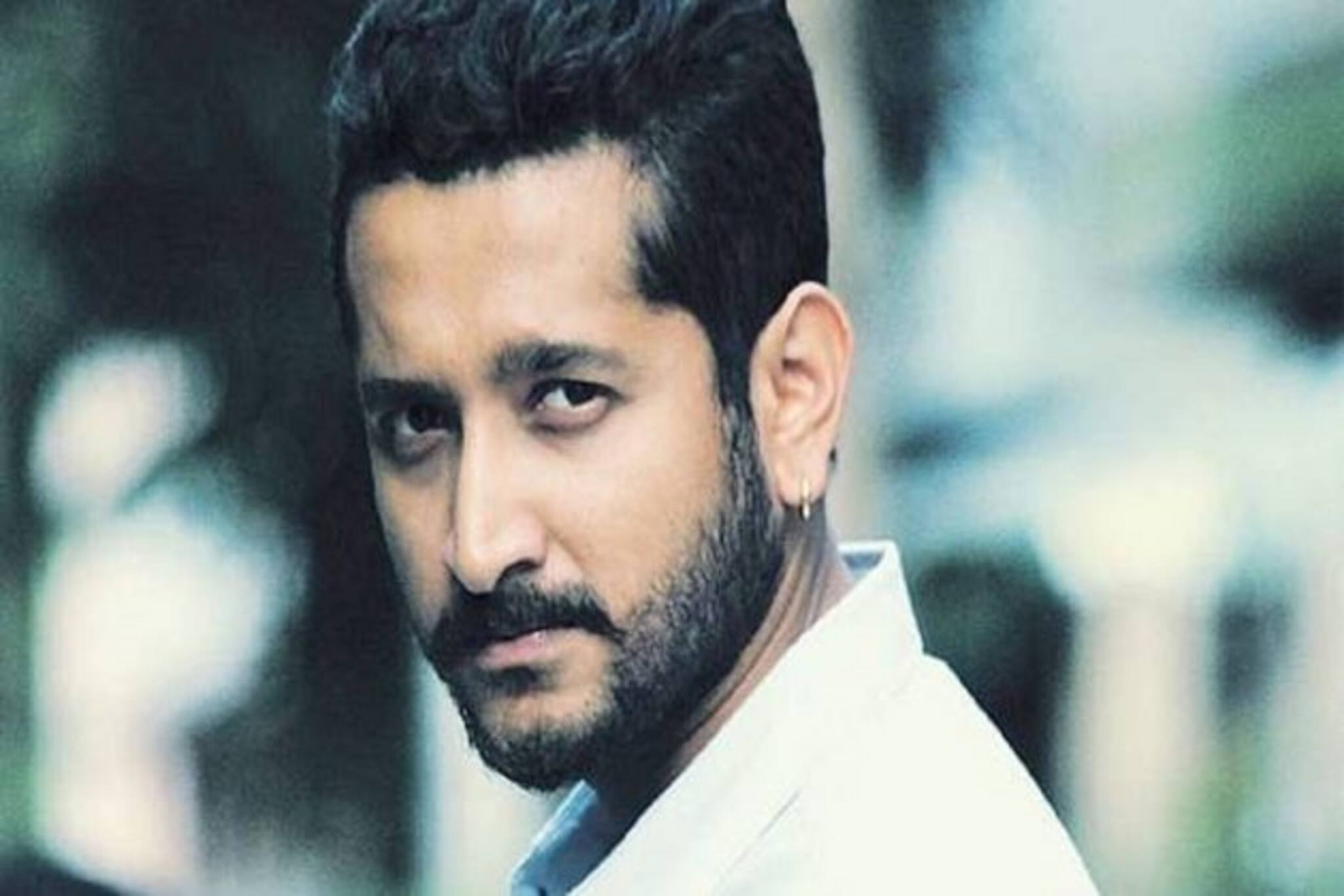 Parambrata-Karan Johar: এই কারণেই করণ জোহরের ছবির প্রস্তাবে সরাসরি না বললেন পরমব্রত চট্টোপাধ্যায়!