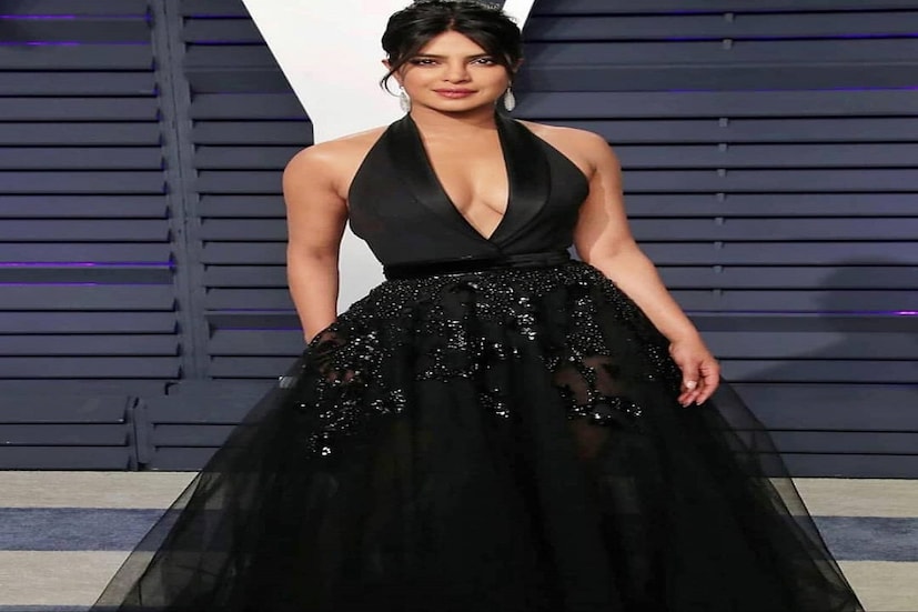 কালো পোশাকে আরও মোহময়ী নিকের (Nick Jonas's Wife) ঘরণি ৷ ছবি সৌজন্যে ইনস্টাগ্রাম ৷