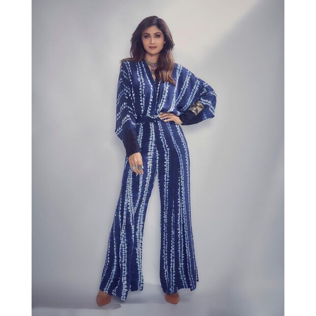 এথনিক পোশাকে শিল্পা শেট্টি কুন্দ্রা (Shilpa Shetty Kundra) সবার মন জয় করেছেন ৷ ছবি সৌজন্যে ইনস্টাগ্রাম ৷