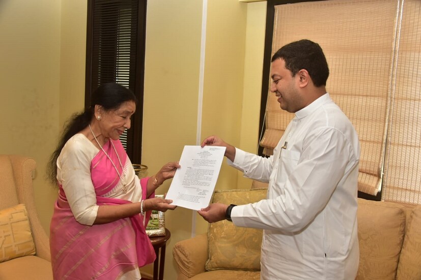 আশা ভোঁসলে মহারাষ্ট্র সরকারকে (Government of Maharashtra) ধন্যবাদ জানিয়েছেন এই অনন্য সম্মানের জন্য ৷ নিজস্ব ছবি ৷