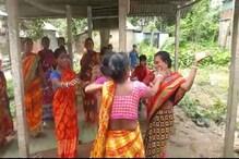 বউকে বাপের বাড়ি গিয়ে বেধড়ক মার দিল স্বামী ও শ্বশুরবাড়ির লোক, তারপর... বউকে বাপের বাড়ি গিয়ে বেধড়ক মার দিল স্বামী ও শ্বশুরবাড়ির লোক, তারপর...
