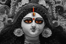 আজকের তিথিতেই কায়াধারণ করেছিলে দেবী, কোন পূজাপদ্ধতিতে প্রসন্ন করবেন তাঁকে?