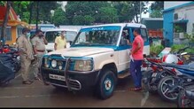 কৃষ্ণনগরে আবারও পুলিশের জালে ধরা পড়ল ভুয়ো আই এ এস অফিসার কৃষ্ণনগরে আবারও পুলিশের জালে ধরা পড়ল ভুয়ো আই এ এস অফিসার