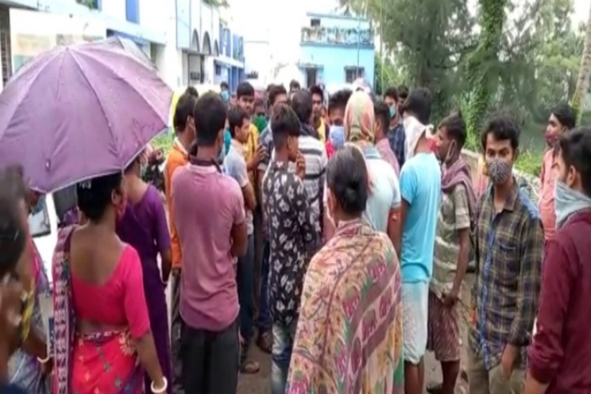 রোগী মৃত্যুকে কেন্দ্র করে উত্তেজনা ছড়াল রায়দিঘি গ্রামীন হাসপাতালে