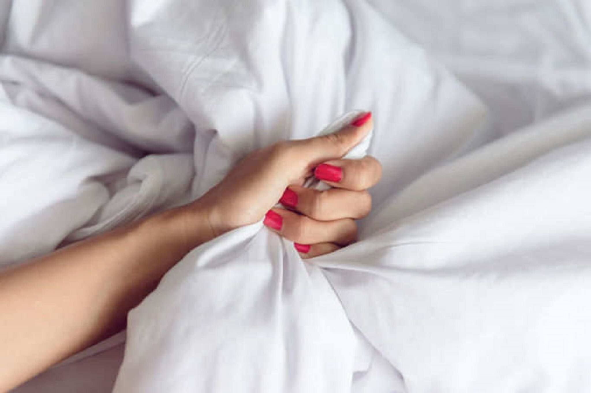 National Orgasm Day: শীত্‍‌কার ছাড়া অর্গ্যাজম নয়? সুখী যৌনমিলনের উপায় বলছে বিজ্ঞান...