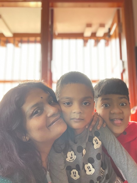 •এখন স্ত্রী-সন্তানদের নিয়ে সুখী সংসার অরিজিৎ সিং-এর৷ 