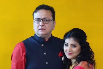 বাগদানের ছ’ বছর পূর্তিতে প্রকৃতির কাছে ভরত-জয়শ্রী