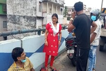 ঘুড়ির সুতোর জন্য ফের দুর্ঘটনা মা উড়ালপুলে, আহত দম্পতি ঘুড়ির সুতোর জন্য ফের দুর্ঘটনা মা উড়ালপুলে, আহত দম্পতি