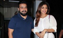 'কামোদ্দীপক ছবি ও পর্ন ফিল্ম এক জিনিস নয়, রাজ নির্দোষ', স্বামীর পাশে শিল্পা 'কামোদ্দীপক ছবি ও পর্ন ফিল্ম এক জিনিস নয়, রাজ নির্দোষ', স্বামীর পাশে শিল্পা