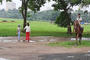 এই জেলাগুলিতে ধেয়ে আসছে বজ্রবিদ্যুৎ-সহ বৃষ্টি! রাজ্যের আবহাওয়া একনজরে...