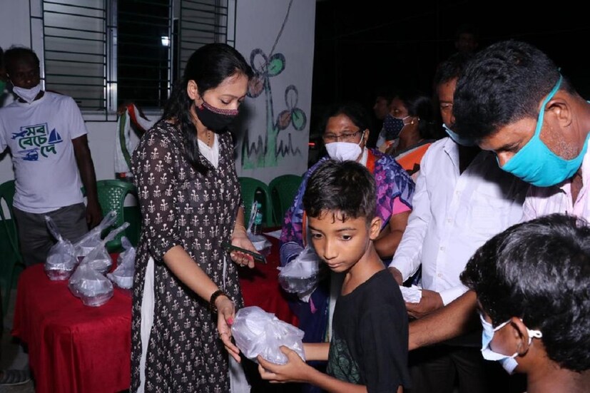 অভিনেতা নীল ভট্টাচার্য, তৃণা সাহা সহ বেশ কয়েকজন মিলে তৈরি হয়েছে মাই স্কাই ফাউন্ডেশন৷ দলে রয়েছেন তানিয়া দাস, পিঙ্কল নন্দী, একতা ভট্টাচার্য, আবির সাহা, সপ্তর্ষি বক্সি, বিকাশ সরকার, শশাঙ্ক সরকার, রাজু মজুমদার৷ 