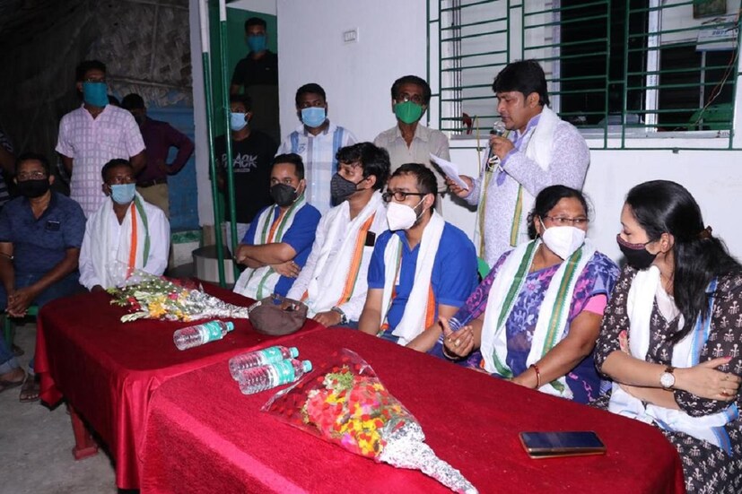 কখনও ইয়াস বিধ্বস্ত মানুষের পাশে দাঁড়ানো তো কখনও করোনায় গরিব মানুষের পাশে থাকা৷ এভাবেই সমাজ সেবামূলক কাজ করে চলেছে মাই স্কাই ফাউন্ডেশন৷  