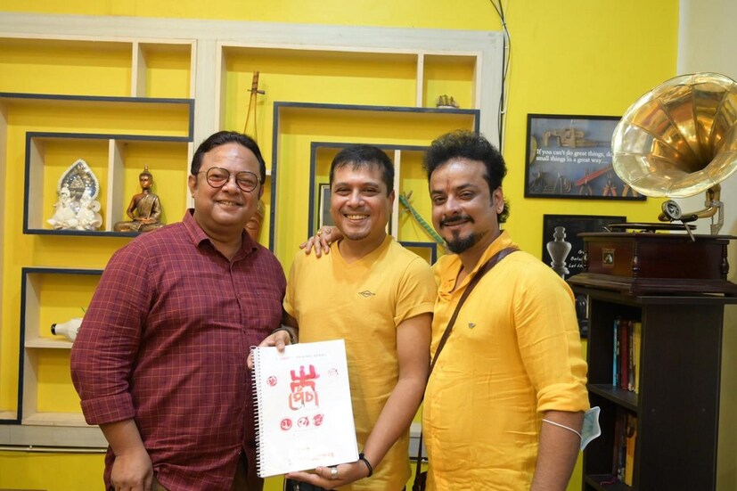 ডিজিপ্লেক্স টিভিতে আসতে চলেছে এই নতুন ওয়েব সিরিজ। প্যাঁচা-এ মৌবনির চরিত্রের নাম অতসী মুখোপাধ্যায়।