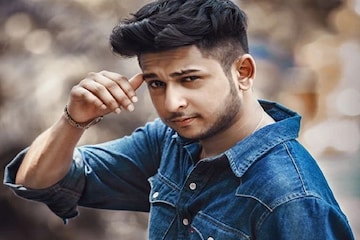 বাংলাদেশের আফ্রিদি, হয়ে উঠছেন 'এলিজেবল ব্যাচেলর'! কী করেন তিনি? বাংলাদেশের আফ্রিদি, হয়ে উঠছেন 'এলিজেবল ব্যাচেলর'! কী করেন তিনি?