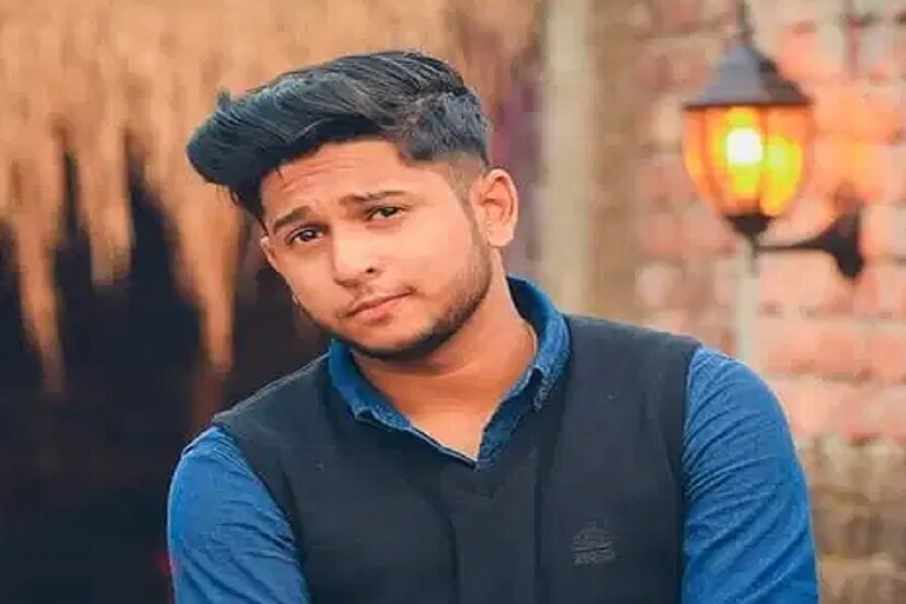 স্বাভাবিক কারণেই বাংলাদেশে এখন অন্যতম এলিজেবল ব্যাচেলর হয়ে উঠেছেন এই সুপুরুষ ইউটিউবার। বিয়ের প্রস্তাব আসছে বহু। ইতিমধ্যে সিনেমা জগতেও পা রেখেছেন তিনি। অভিনেত্রীদের সঙ্গেও নাম জড়িয়ে তাঁর।