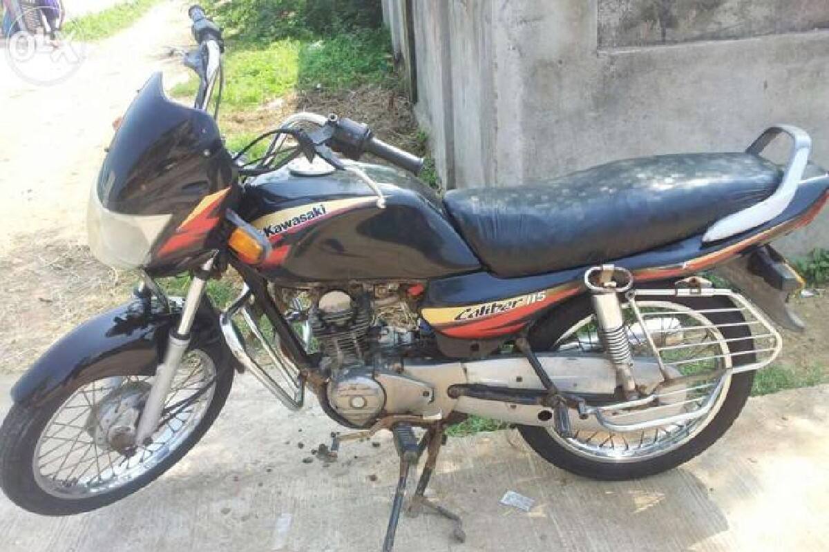 এন্ট্রি লেভেল কমিউটার হিসাবে ব্যাপক জনপ্রিয় হয়েছিল ক্যালিবার। ১১১.৬ সিসির সেই বাইক বিক্রি হয়েছিল ব্যাপক। তবে একই সেগমেন্টে বাজাজের অনেকগুলে মডেল রয়েছে। ক্যালিবার ফিরলে বাজাজ-এর অন্য মডেলগুলির বিক্রি ধাক্কা খেতে পারে বলে মনে করছে ওয়াকিবহাল মহল। 