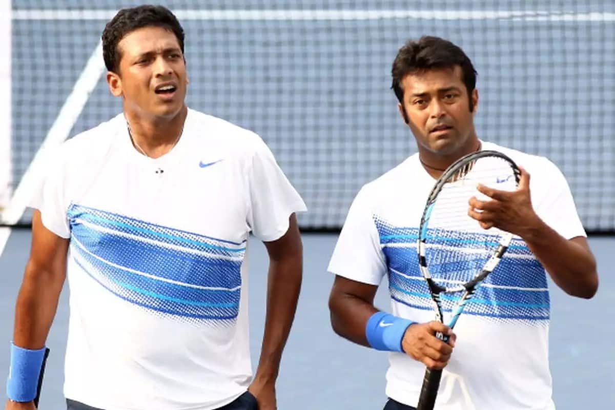 পরিচালক অশ্বিনী আইয়ার তিওয়ারি ভারতীয় টেনিসের দুই মহাতারকার গল্প বলবেন। এই জুটির ব্যাপারে আরও কিছু চমক অপেক্ষা করে রয়েছে বলে ইঙ্গিত দিয়েছেন পরিচালক।