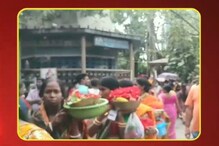 করোনা থেকে মুক্তি পেতে বিপত্তারিণী পুজার লম্বা লাইন করোনা থেকে মুক্তি পেতে বিপত্তারিণী পুজার লম্বা লাইন