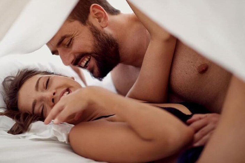*প্রতিকারের পন্থা এল-আর্জিনাইন (L-arginine) সমৃদ্ধ খাবার, যেমন কুমড়োর বীজ, ওটস, ব্রাউন রাইস, পিনাট ডায়েটে রাখলে কিছুটা সুফল মেলে। সঙ্গে কেজেলের মতো পেলভিক ফ্লোরের এক্সারসাইজ করতেই হবে, যাতে শরীরের ওই অংশে রক্ত সঞ্চালন স্বাভাবিক থাকে। তবে সমস্যা দীর্ঘস্থায়ী হলে অবশ্যই চিকিৎসকের পরামর্শ নেওয়া উচিত বলে জানিয়েছেন ড. জৈন।Photo Collected 
