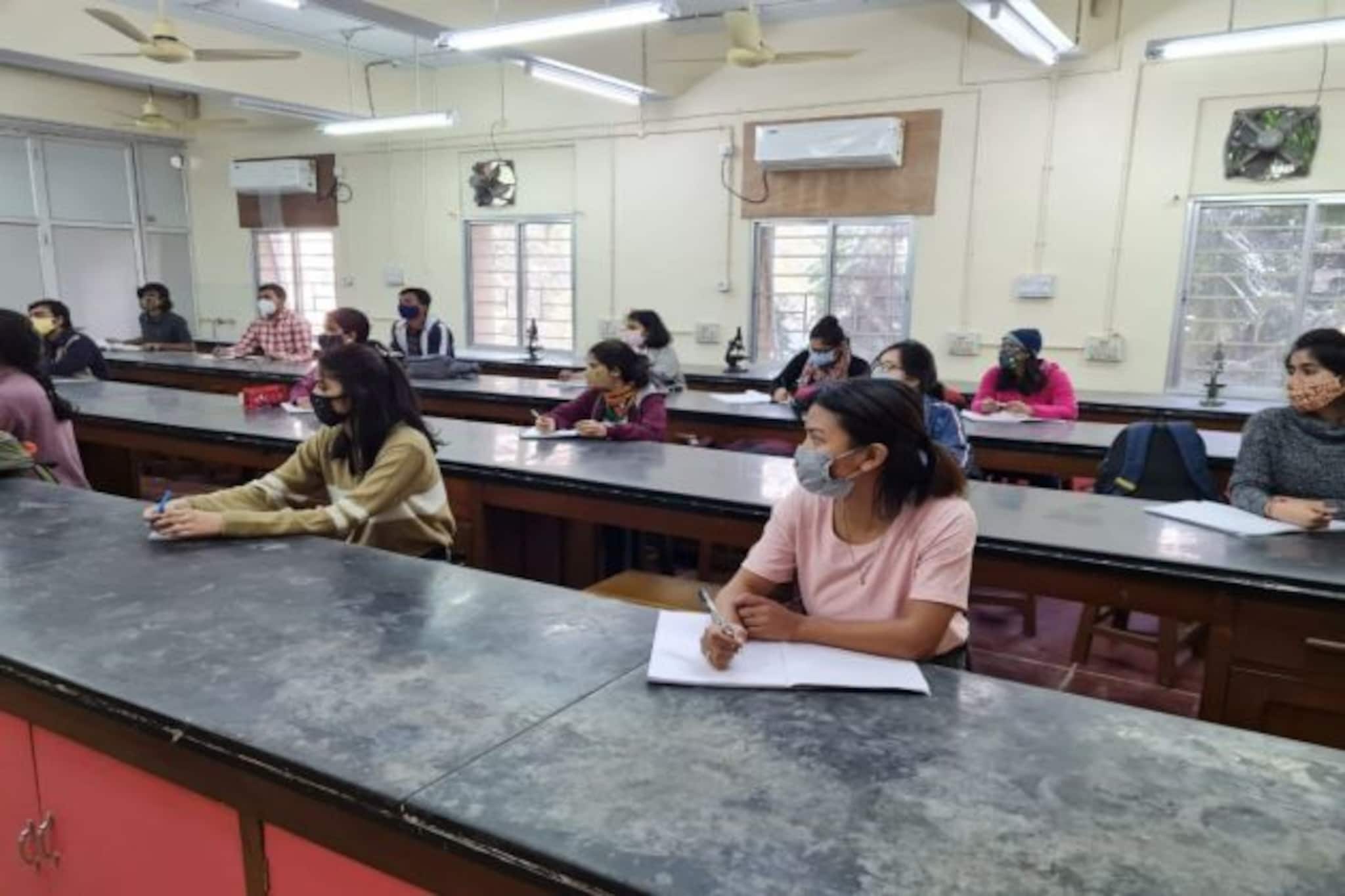 সেপ্টেম্বরের মাঝামাঝিই চালু ইঞ্জিনিয়ারিং ক্লাস! জয়েন্টের ফলপ্রকাশ কবে?