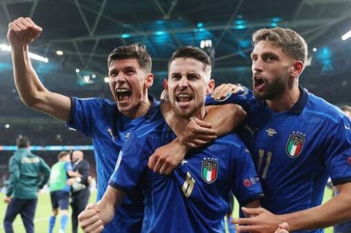 ইটস কামিং হোম। এই স্লোগানে এবার মাত করেছিল ইংল্যান্ড। ৫৫ বছর বড় ট্রফি নেই ঘরে। এবারও হল না।