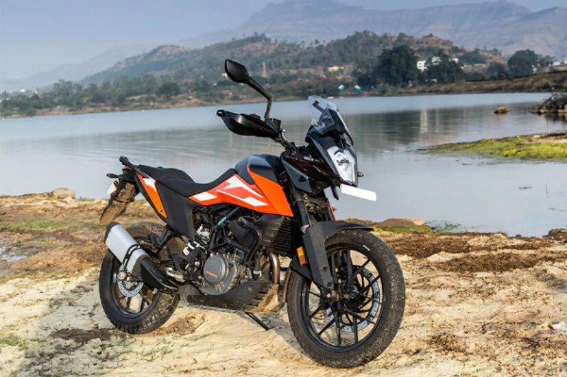 KTM 250 Adventure-এর দাম দাঁড়াল ২.৩০ লাখ (এক্স শোরুম, দিল্লি)। 