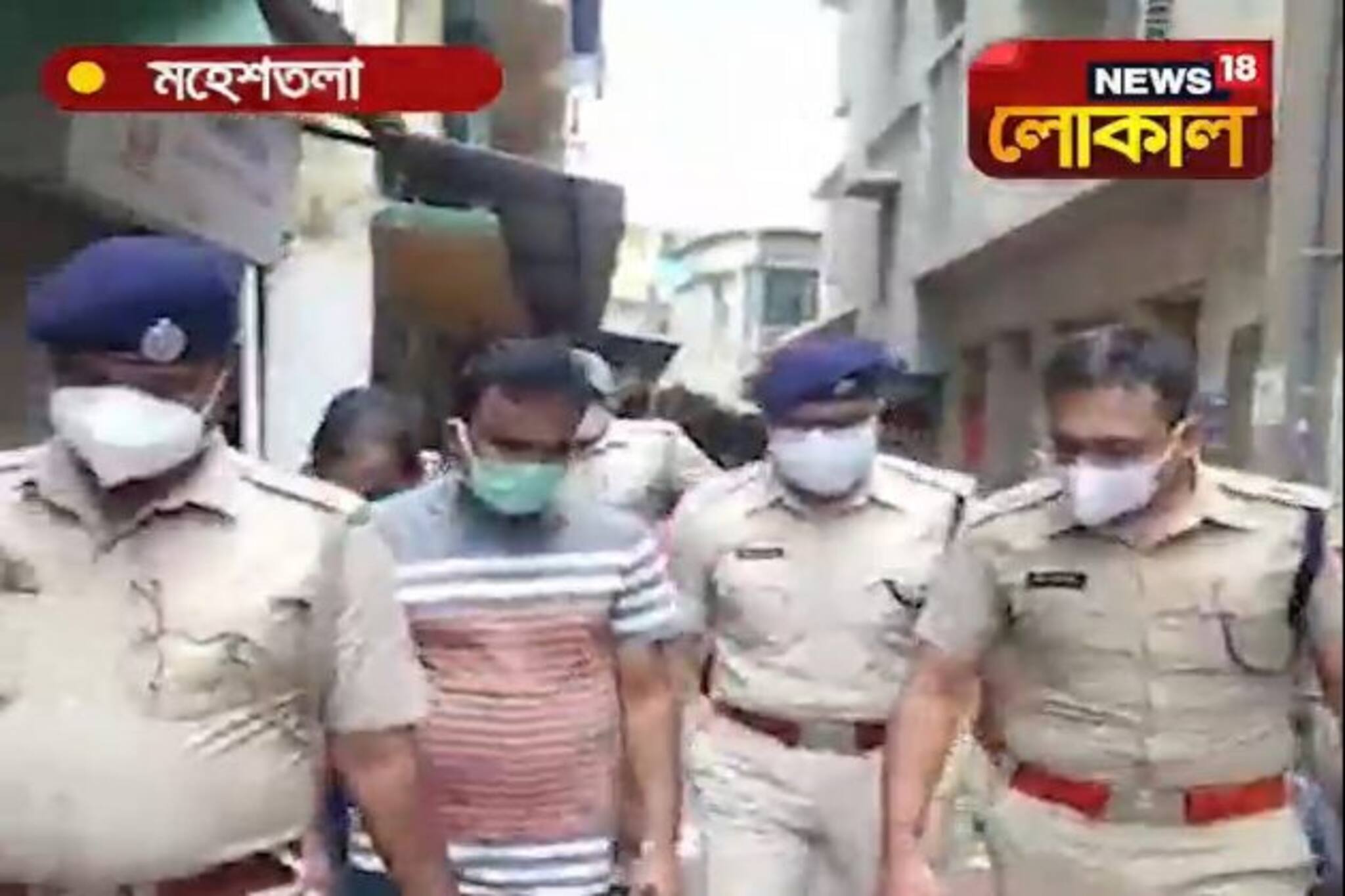 মিনি কনটেইনমেন্ট জোন পরিদর্শনে জেলা প্রশাসনের আধিকারিকরা...