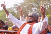 'আমি জাত গোখরো...'! ডায়ালগ নিয়ে যত ঝামেলা, আপাতত স্বস্তিতে মিঠুন চক্রবর্তী
