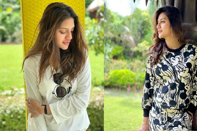 নুসরতের এহেন পোস্টে তাঁর ‘নিজেকে নিয়ে গর্ব’ দেখে বড়ই চটেছেন নেটিজেনদের একাংশ। একজন তো লিখেই ফেলেছেন, ‘ওহ কি ক্যাপশন দিদি সবার টাইম তোমার মতোই খারাপ যাচ্ছেে’! একজন আবার জানতে চেয়েছেন, ‘কোথায় যশ’? যদিও নুসরতের জেল্লা যে বেড়েছে সেটা একবাক্যে মেনে নিয়েছেন সকলেই।