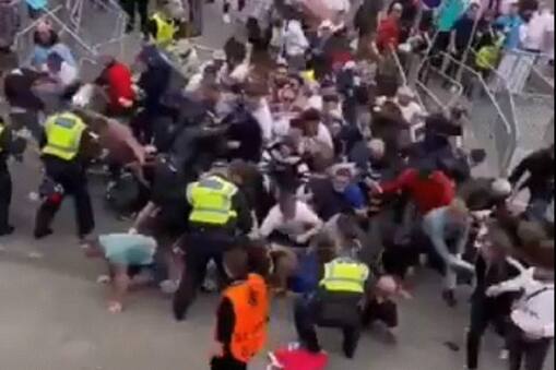 England fans force way into Wembley without tickets: রাস্তায় বিয়ারের বোতল, গ্লাস ছুড়ে ফেলেন সমর্থকরা ৷ উন্মত্ত জনতাকে সামাল দিতে এরপর আসরে নামে পুলিশ ৷